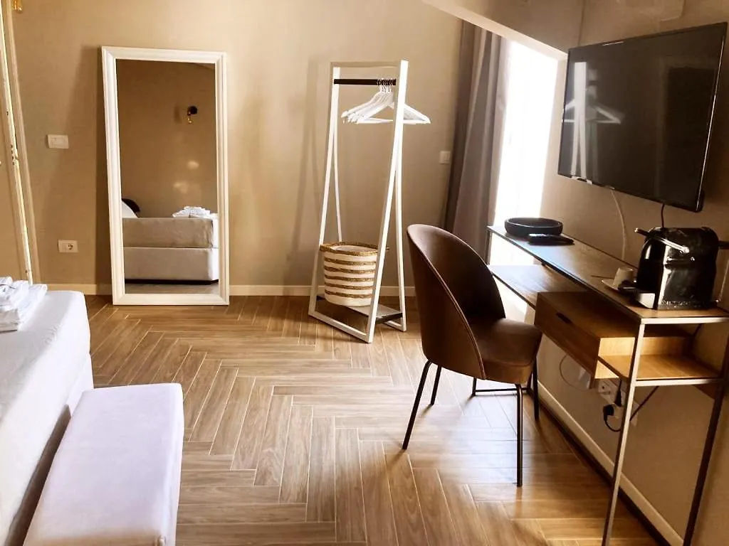 Gatto Bianco Rooms 42 Бергамо Гостевой дом